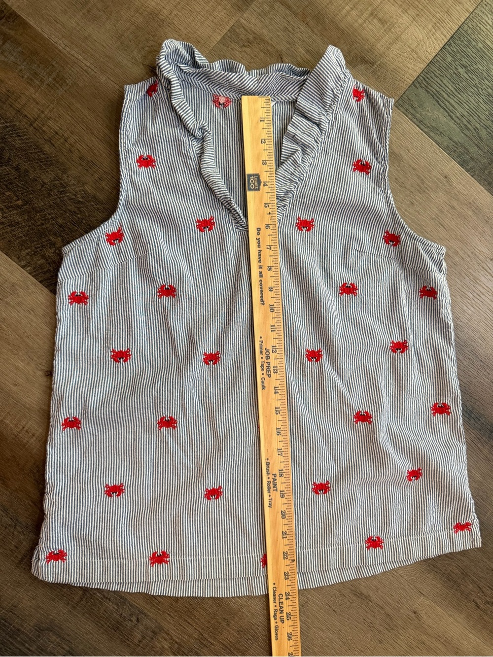 crown & ivy Ruffled V-Neck Striped Seersucker Nautical Red Crabs Top Large π¦ - Picture 10 of 10